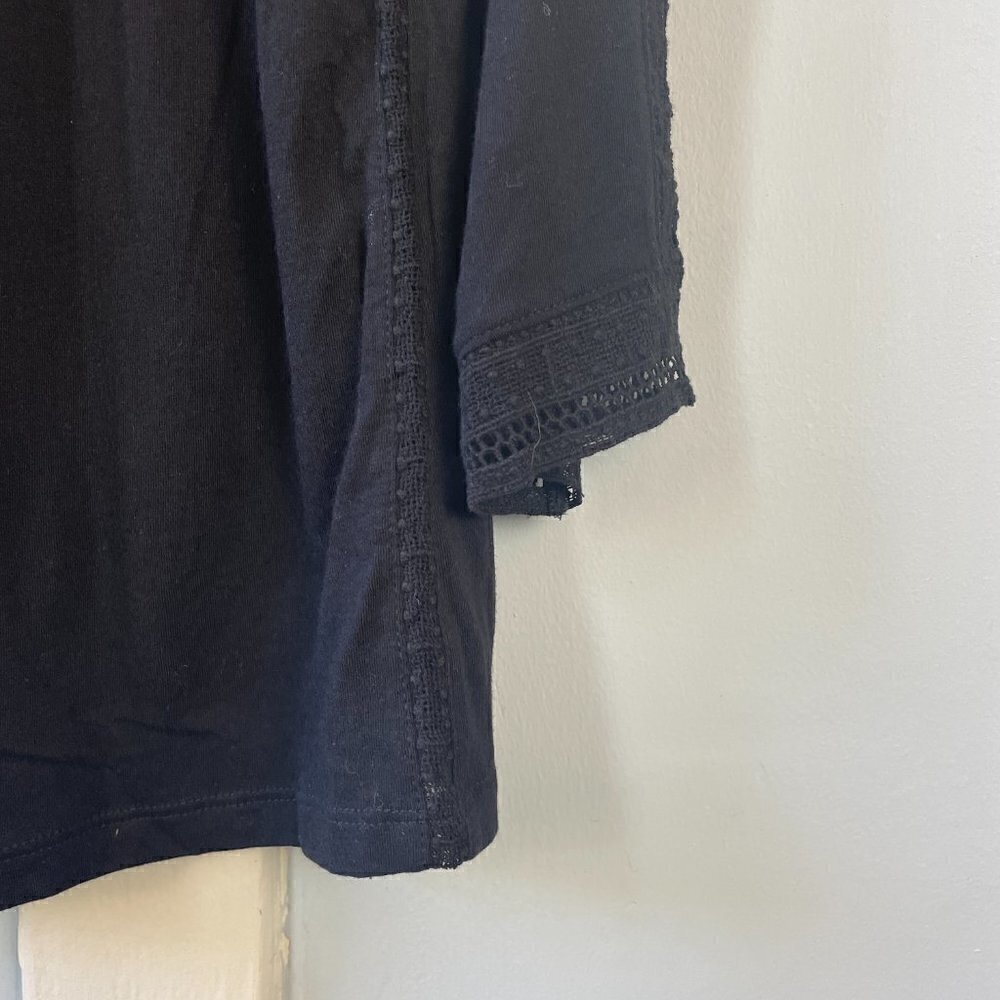 NWT Gap Black Eyelet Detail Shirt 🖤 - Picture 7 of 7